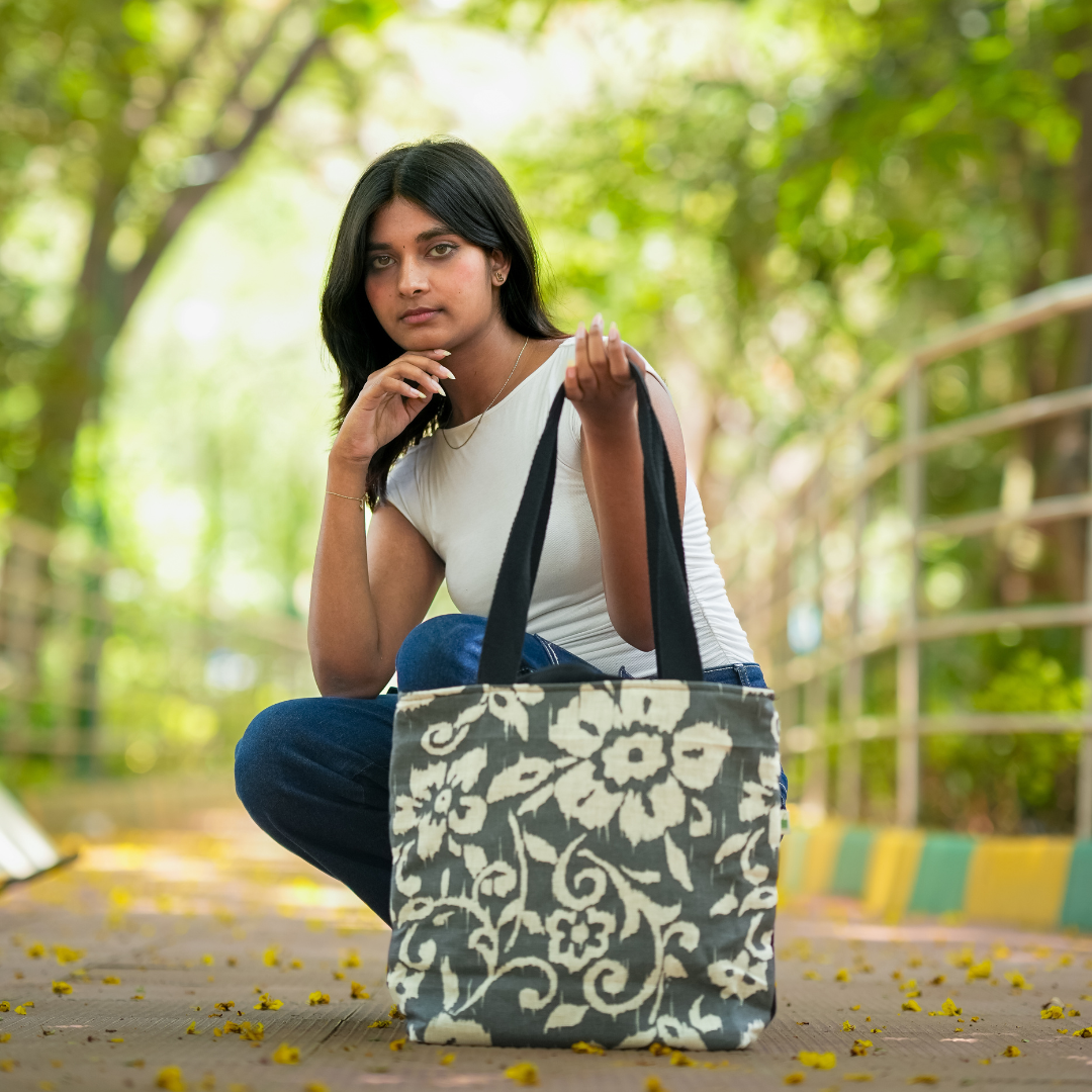 Cotton Zipper Tote Bag