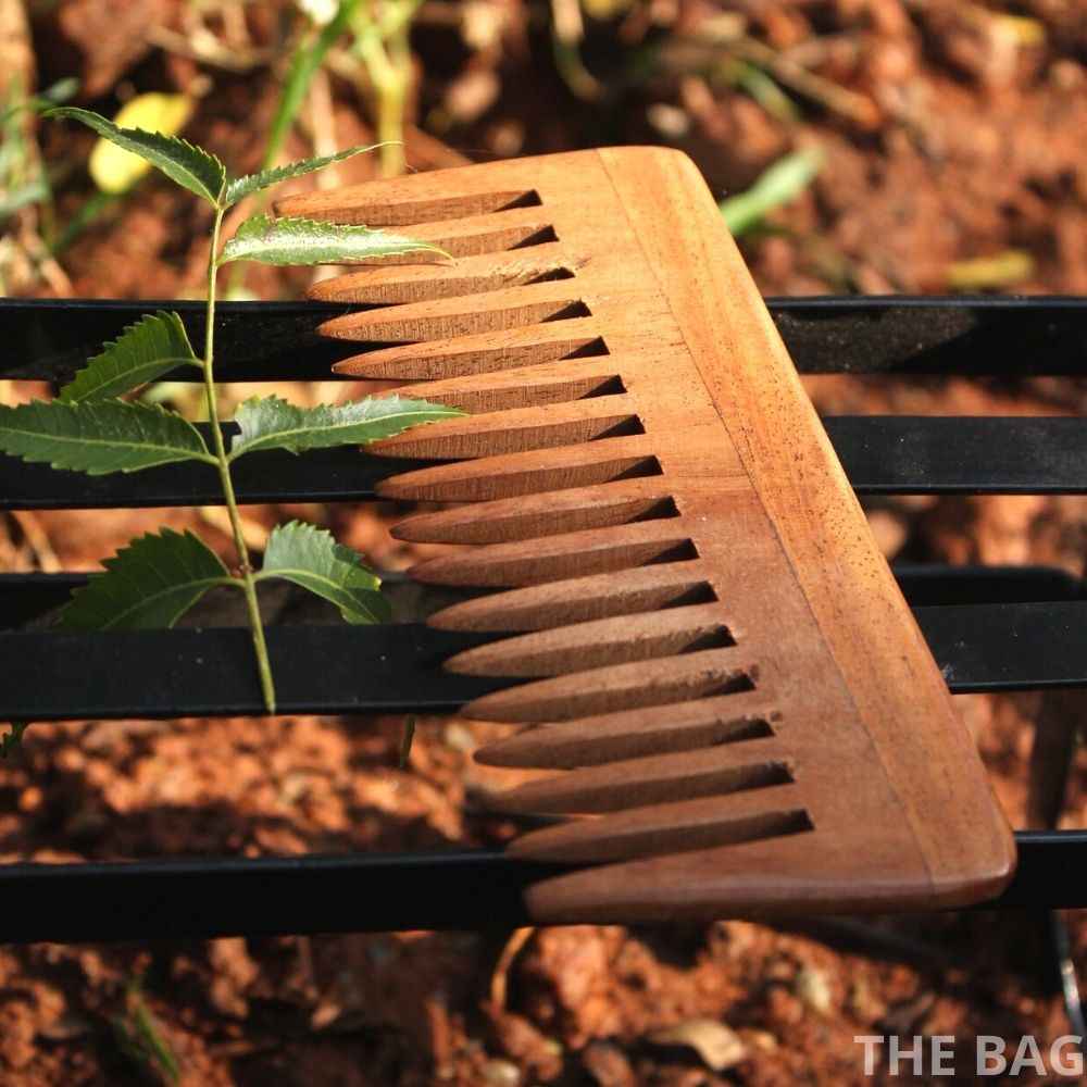 Neem wooden comb - THE BAG
